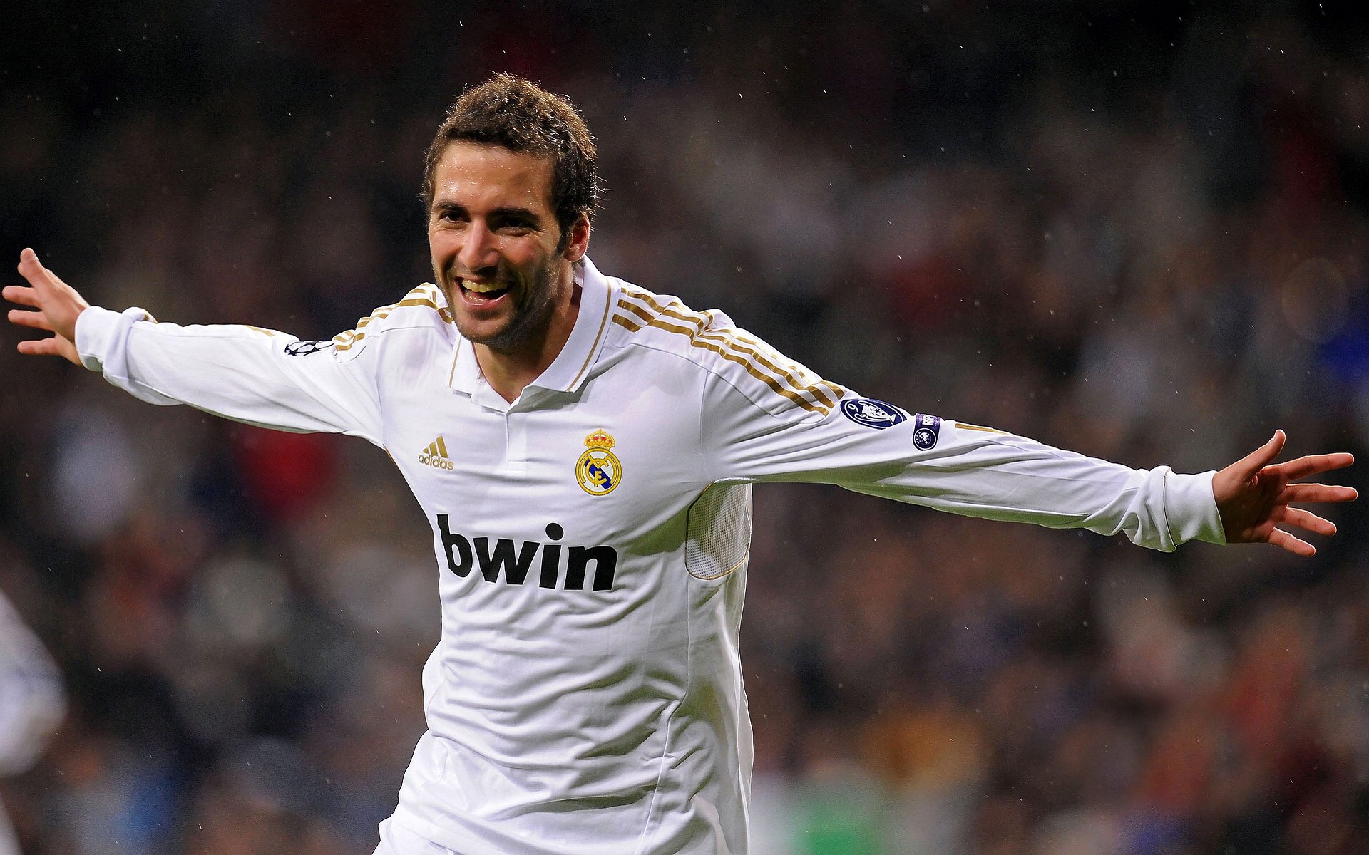 开云体育连接-“亚戈·卡尔曼的强硬防守与精准脚法，推动阿根廷美洲狮队迎接未来挑战”