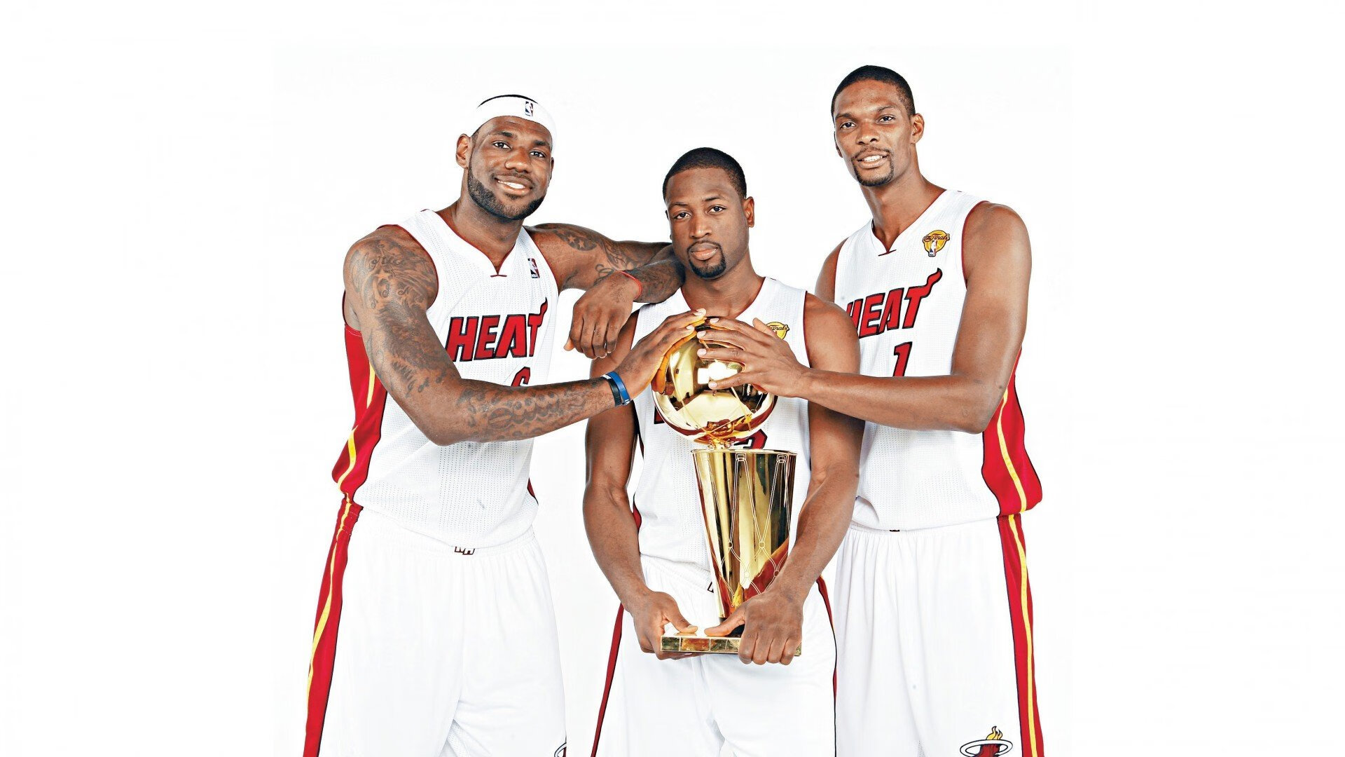 唐纳德·高尔强力冲击对方防线，助力袋鼠队取胜，唐纳德古尔德