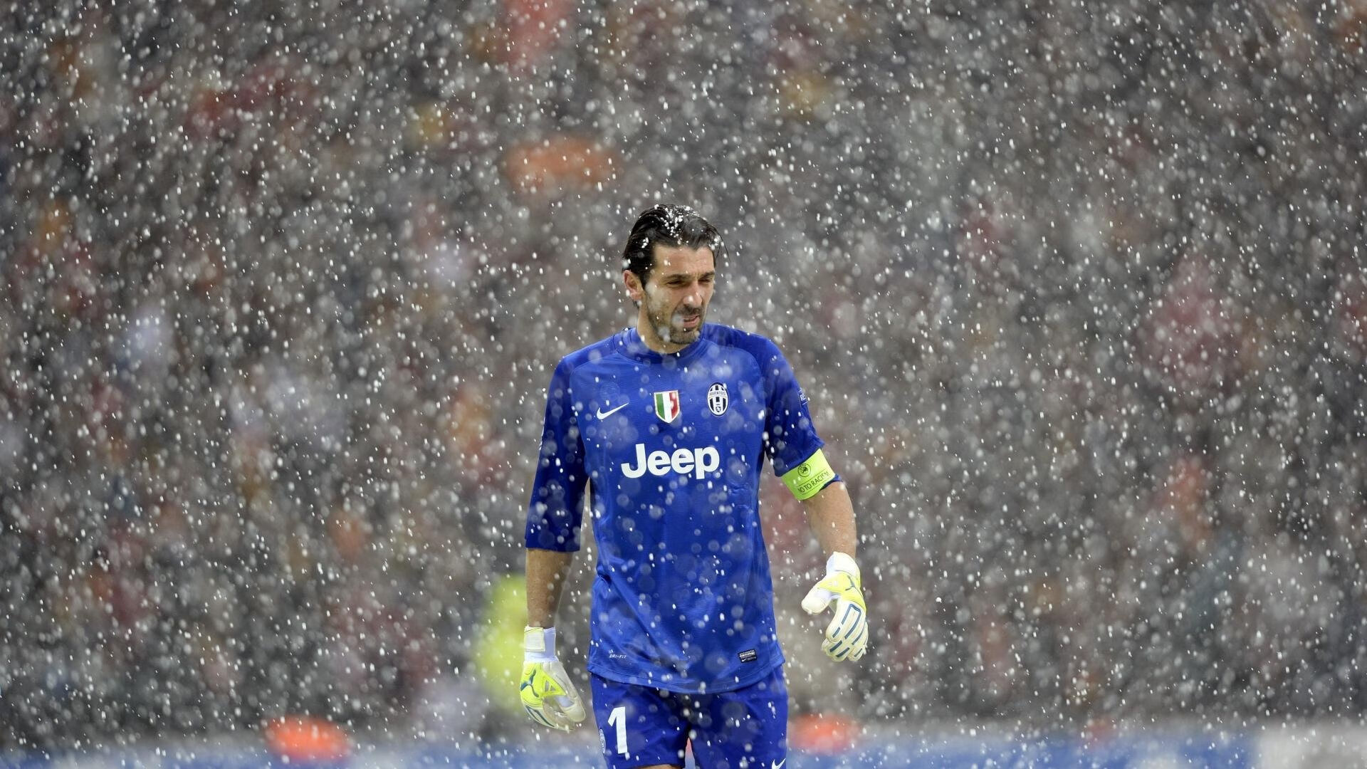 开云体育备用-拉恩：全黑队外线的致命武器，突破后精准的配合总能创造得分机会